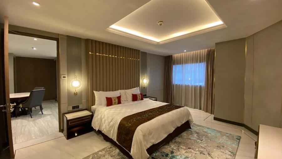 โรงแรมโป เซอมารัง ภายนอก รูปภาพ